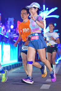 BIB: 100, 4092, 46014
                            <button type="button" onclick="openModal(21410483)" class="btn btn-primary btn-sm float-right btn-popup" data-toggle="modal" data-target=".modal-high-quality">
                        <i class="fas fa-shopping-cart"></i> Add to Cart
                    </button>
                                            <button type="button" onclick="isThisMe(21410483, true)" class="btn btn-success btn-sm float-right btn-popup btn-isme hidden" data-toggle="tooltip" data-placement="bottom" title="นี่คือรูปของคุณใช่ไหม คลิกที่นี่เพื่อเอาเข้าอัลบั้ม">
                        <i class="fas fa-plus"></i> Add to album
                    </button>
                    <button type="button" onclick="isThisMe(21410483, false)" class="btn btn-warning btn-sm float-right btn-popup btn-isnotme hidden">
                        <i class="fas fa-ban"></i> Remove from album
                    </button>